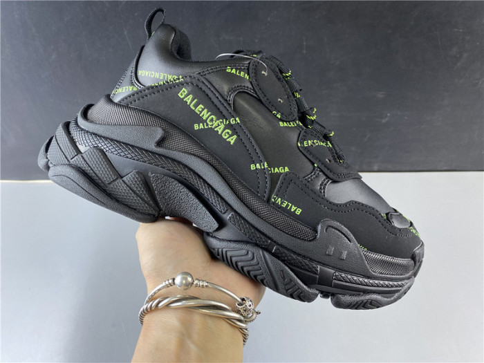 blcg sneaker triple.s.gomma black 524039 w2fa1 7633