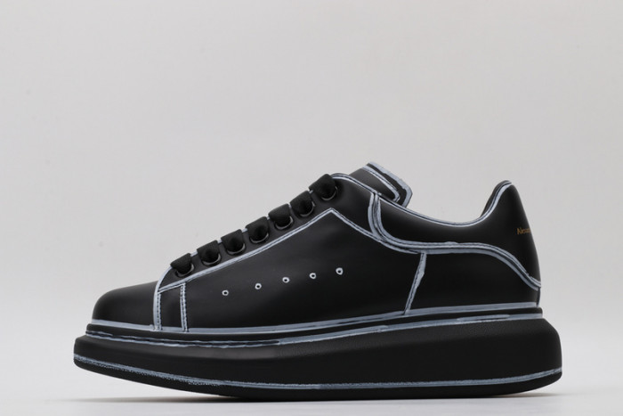 A1exa*der Mcqv*en SNEAKERS