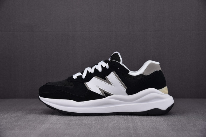 new balance 57/40 team black - m5740cb
