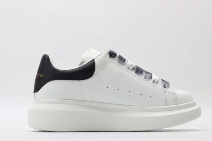 A1exa*der Mcqv*en SNEAKERS MC5563-073