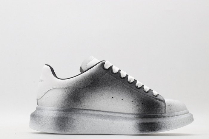 A1exa*der Mcqv*en SNEAKERS MC5563-081