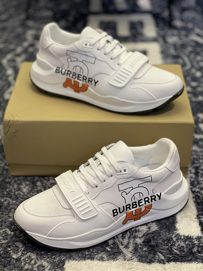 bby sneaker by0062