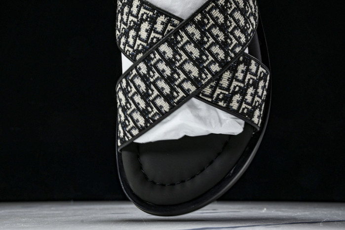 D10r SLIPPERS DS258-070
