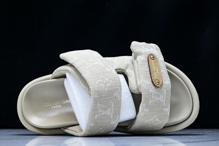 1*V SLIPPERS 11V0107-112