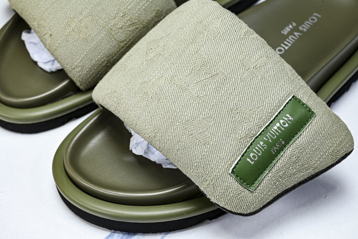 1*V SLIPPERS 11V0107-129
