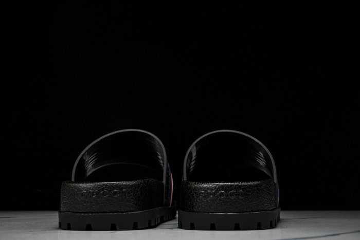 Gv*c SLIPPERS GU568-135