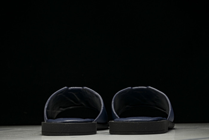 1*V SLIPPERS 11V0107-144