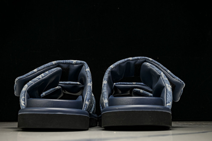 1*V SLIPPERS 11V0107-098