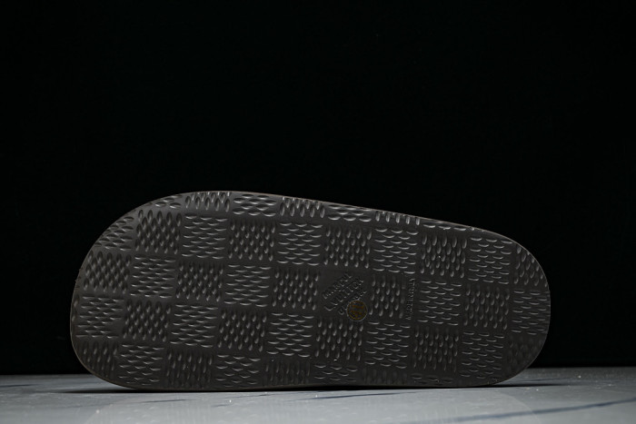 1*V SLIPPERS 11V0107-163