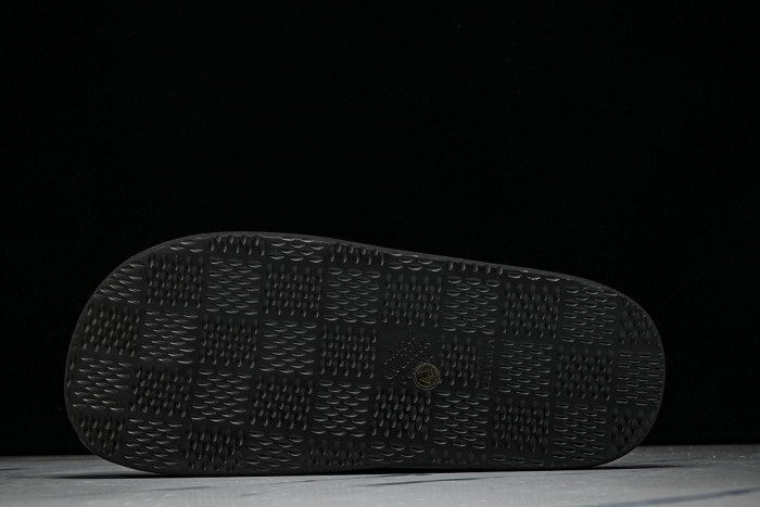 1*V SLIPPERS 11V0107-164