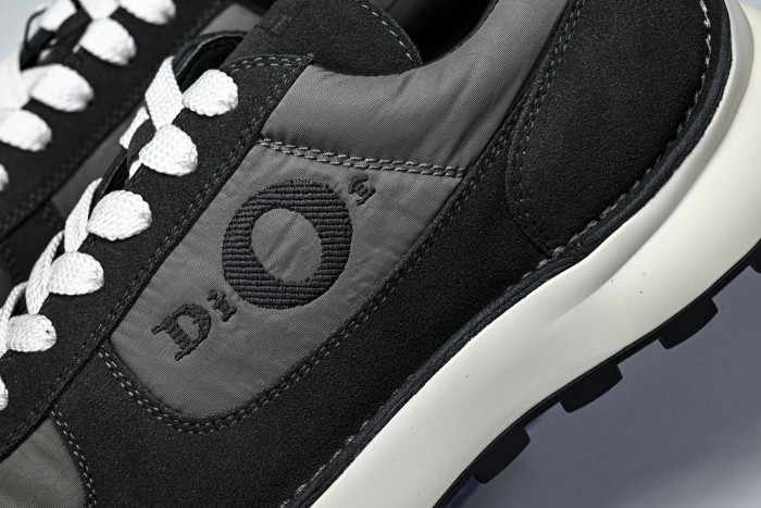 D10R Sneaker D897-241