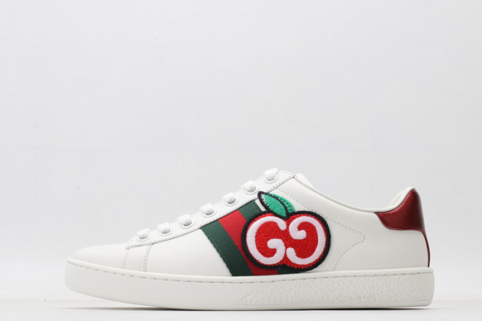 gucc ace embroidered low-top sneaker 611377d0pe09064