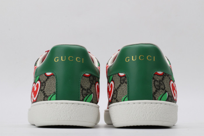 gucc ace embroidered low-top sneaker