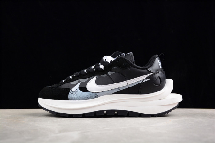 nike vaporwaffle sacai black gum dd1875-011