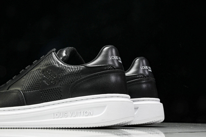 1V SNEAKERS 1V0425-104