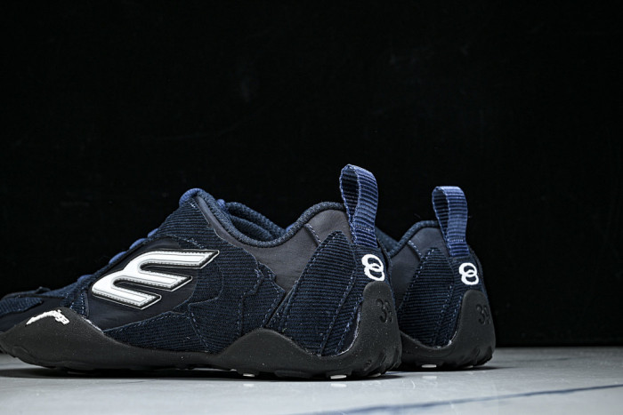 BLCG Sneaker 825418 WDWTS 1996