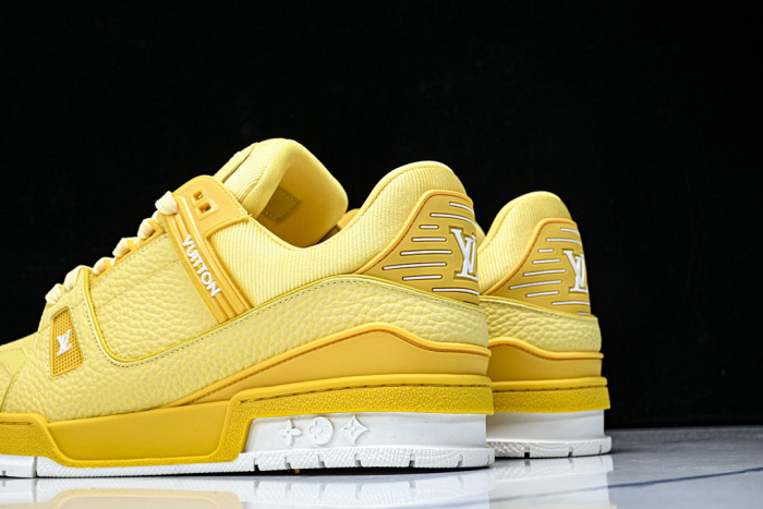 1V TRAINER 1VTR033