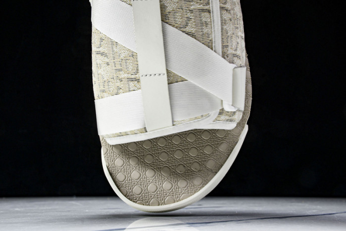 D10r SLIPPERS DS258-071