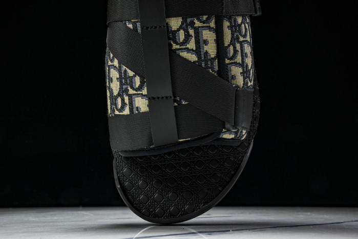 D10r SLIPPERS DS258-072