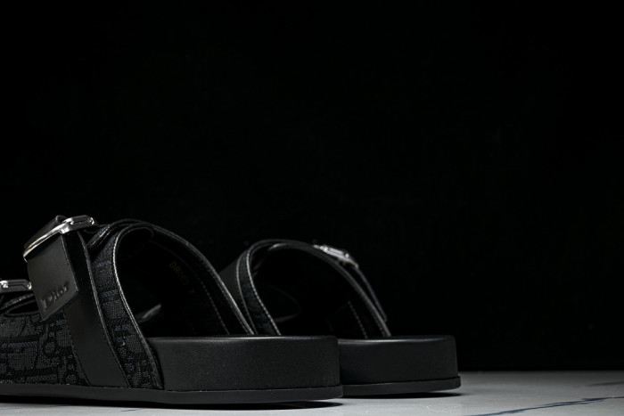 D10r SLIPPERS DS258-092