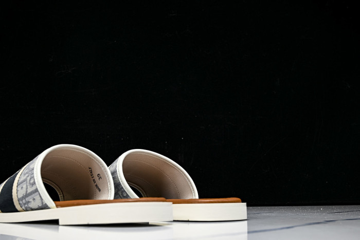 D10r SLIPPERS DS258-095