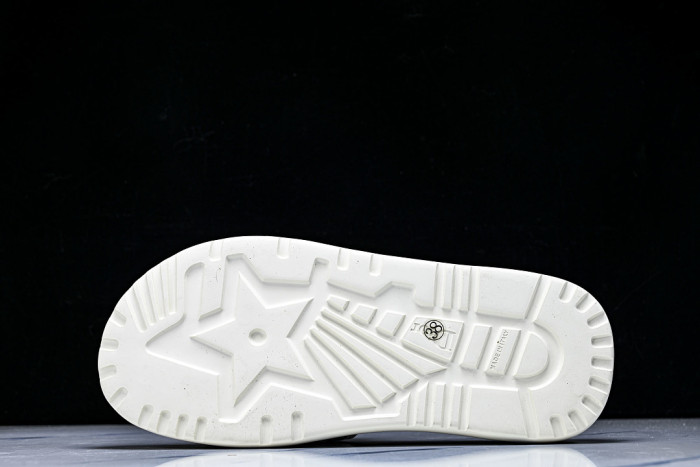D10r SLIPPERS DS258-096