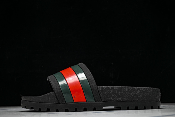 Gv*c SLIPPERS GU568-006