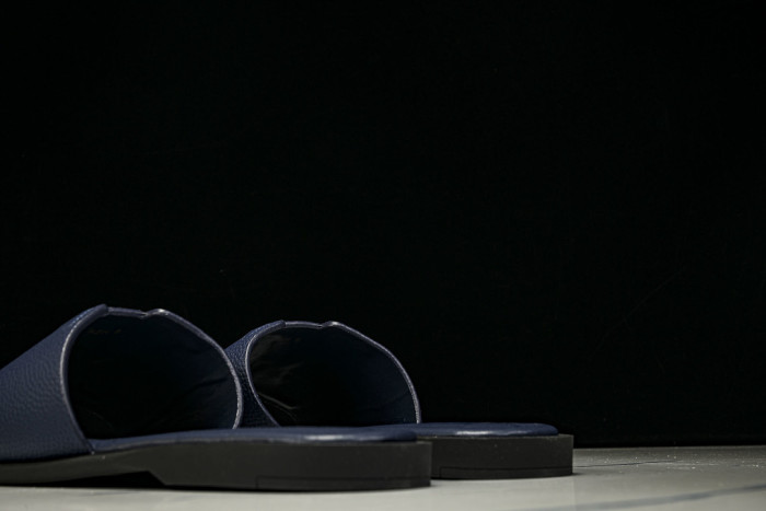 1*V SLIPPERS 11V0107-144