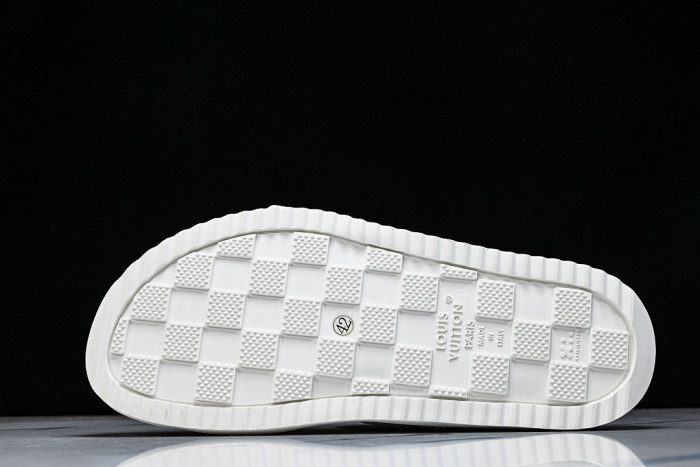 1*V SLIPPERS 11V0107-159
