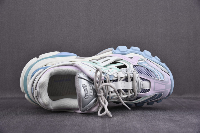 blcg track.2 white light blue 568615-w2gn3-9045