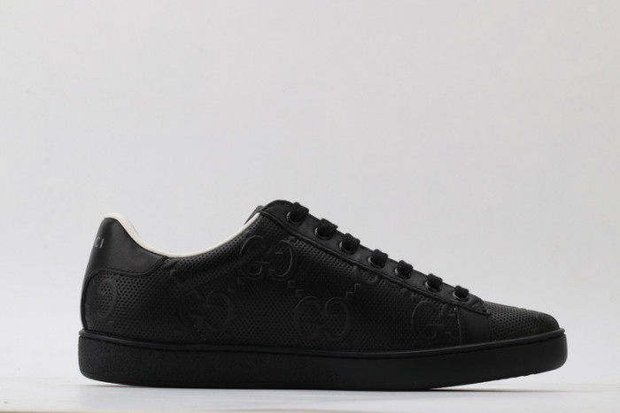 gucc ace embroidered low-top sneaker 431942a38g09065