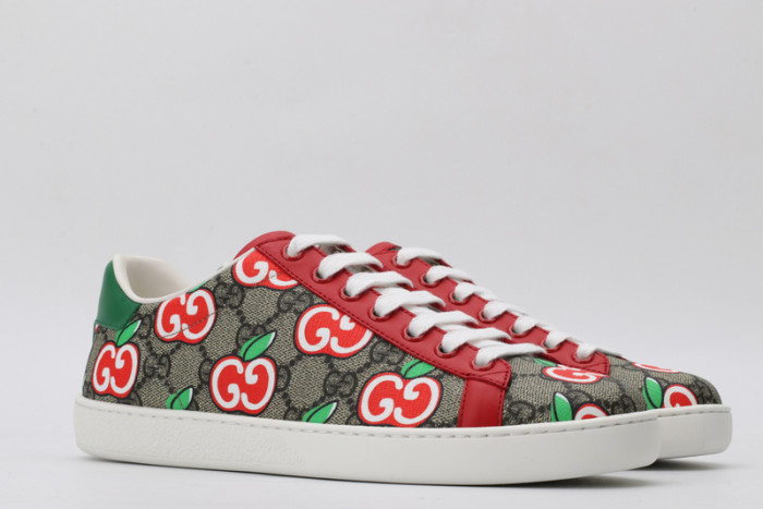 gucc ace embroidered low-top sneaker