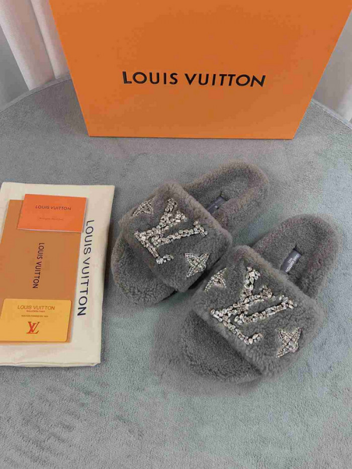 1*V SLIPPERS 11V0107-011