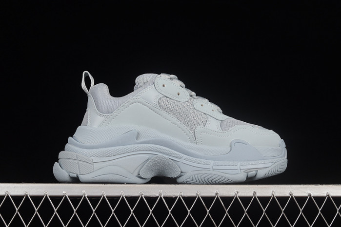 blcg sneaker triple.s sneakers w2fw14700