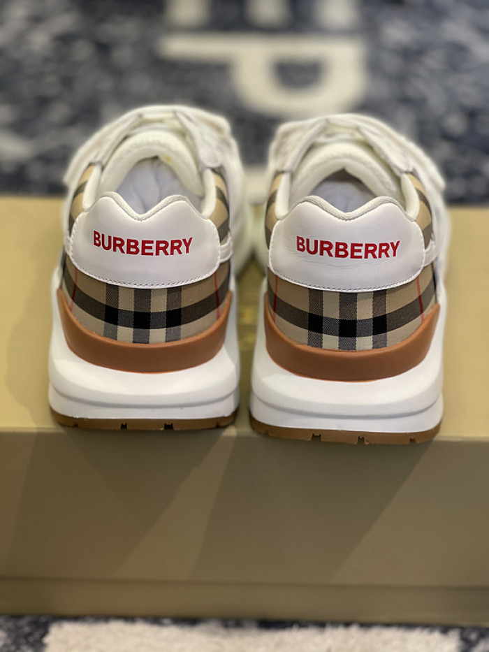 bby sneaker by0066