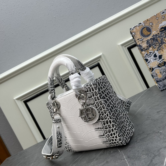 D*R bag B0113-028