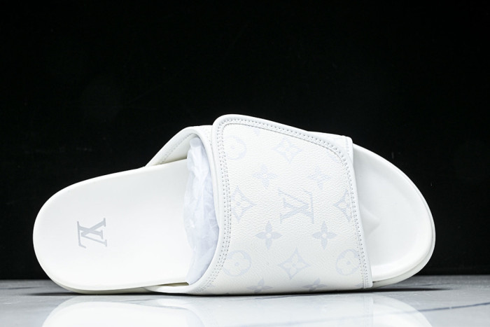 1*V SLIPPERS 11V0107-092