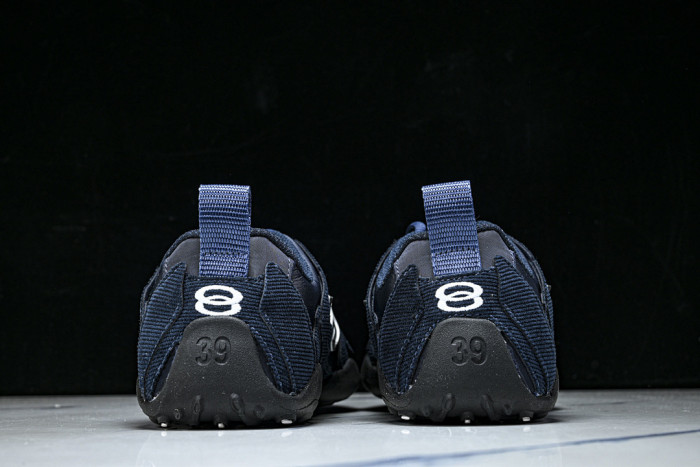 BLCG Sneaker 825418 WDWTS 1996