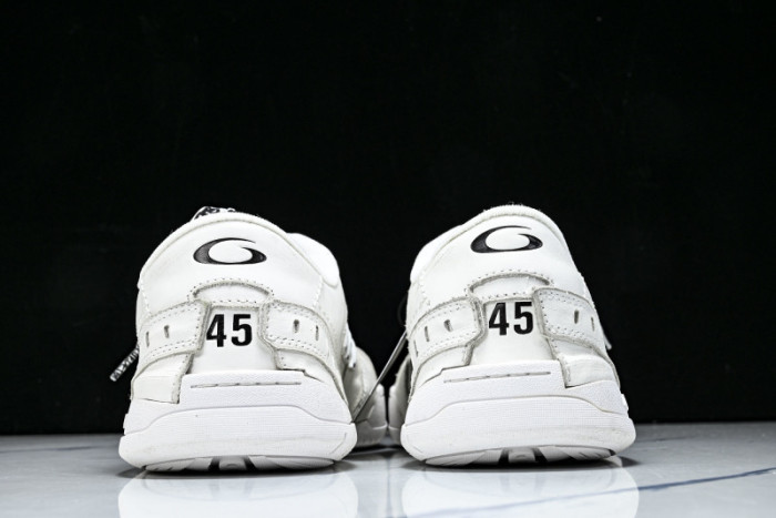 BLCG Sneaker 825418 WDWTS 1987