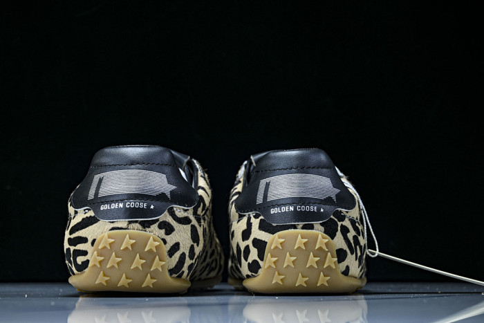 G01den G003e SNEAKERS GGS00001