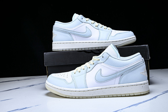 Air Jordan 1 Low SE 