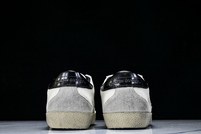 G01den G003e SNEAKERS GGS00030