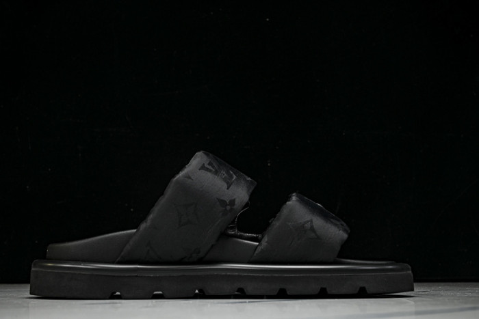 1*V SLIPPERS 11V0107-101