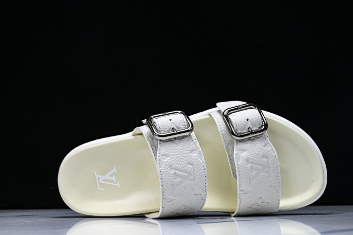 1*V SLIPPERS 11V0107-159