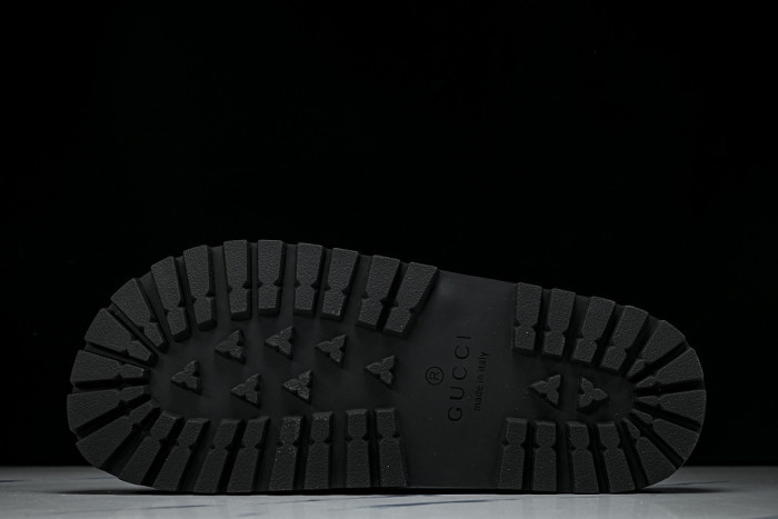 Gv*c SLIPPERS GU568-135