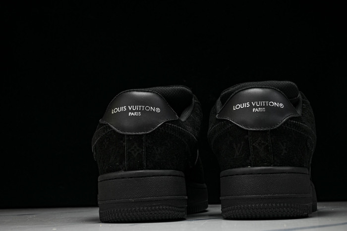 1V X Nike Air Force 11V0425-541