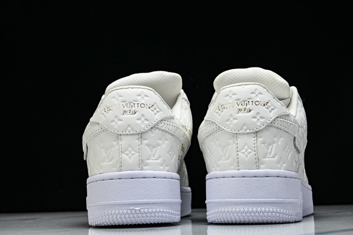 1V X Nike Air Force 11V0425-546