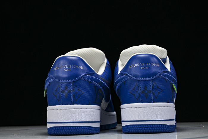 1V X Nike Air Force 11V0425-548