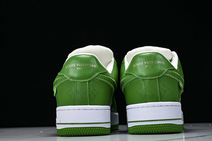 1V X Nike Air Force 11V0425-549