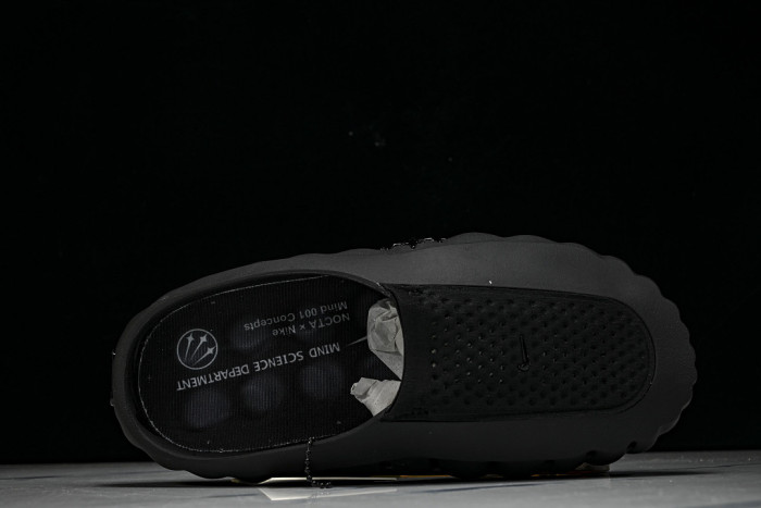 Nike Mind 001 
